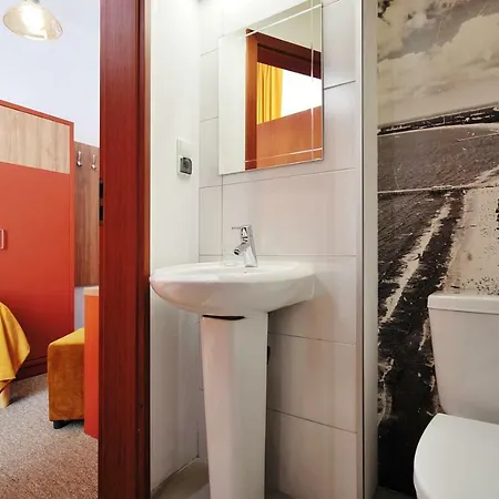 게스트하우스 Dom Zdrojowy Amber 3*